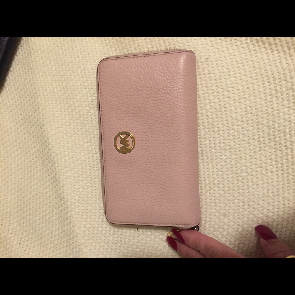 Michael Kors lt pink leather wallet